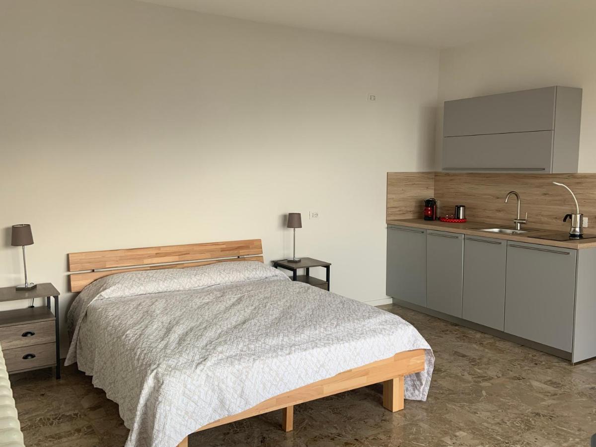 Casa Colmegna Mit Traumhaften See- Und Bergblick Luino Esterno foto