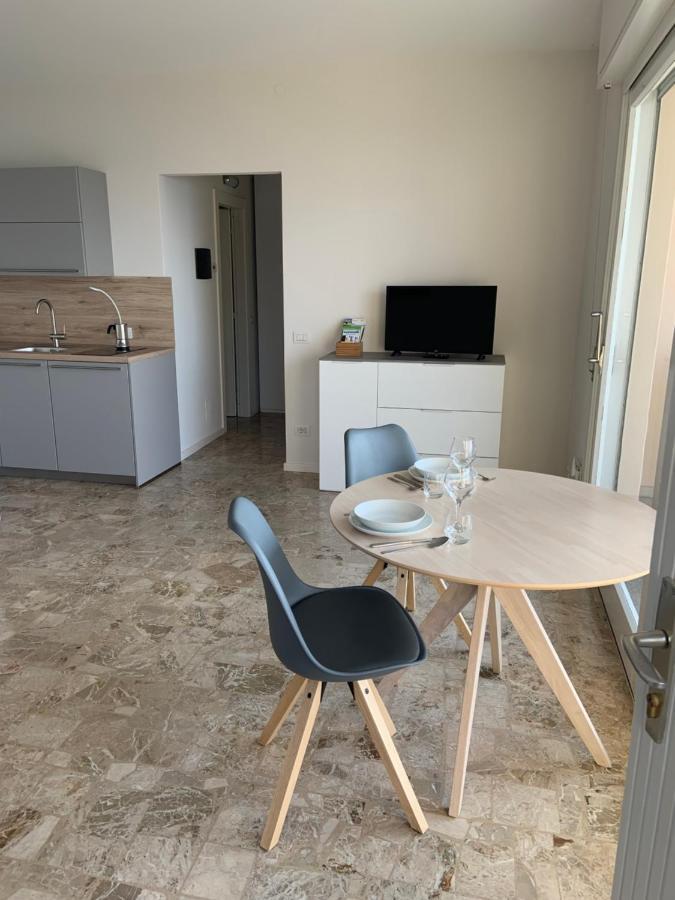 Casa Colmegna Mit Traumhaften See- Und Bergblick Luino Esterno foto